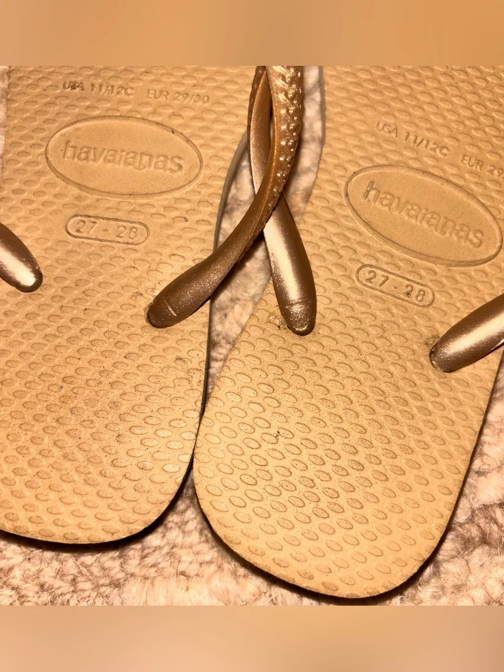 Havaianas Metallic Bronze Strappy Flip Flops with Tan Footbed girl 11/12